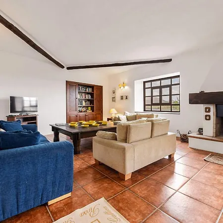 Perales Country house