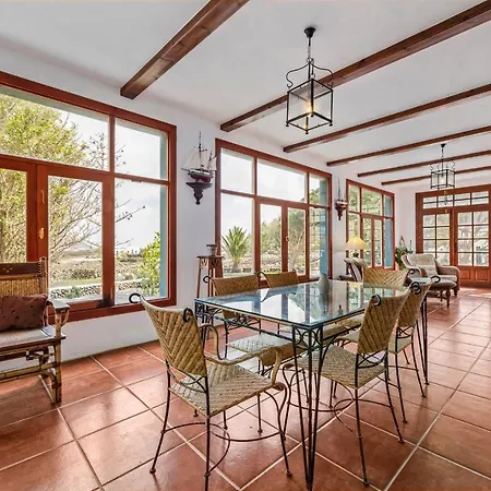 Perales Country house *
