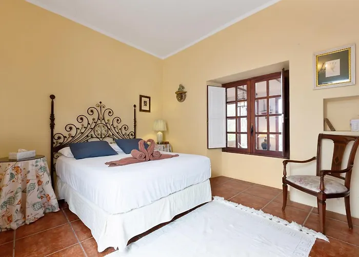 Perales Country house