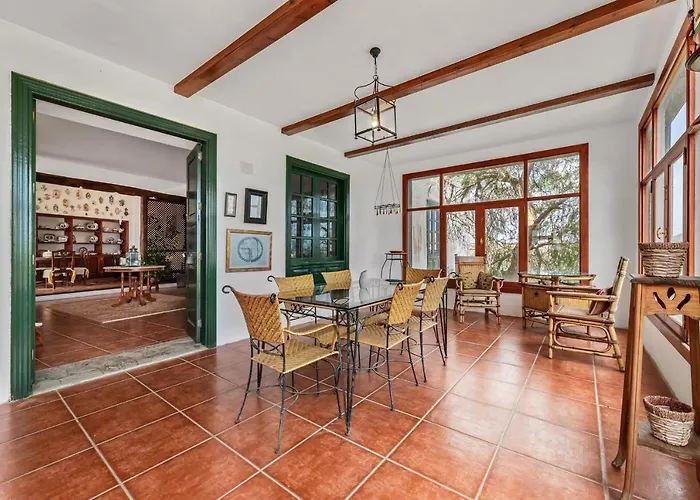 Perales Country house *