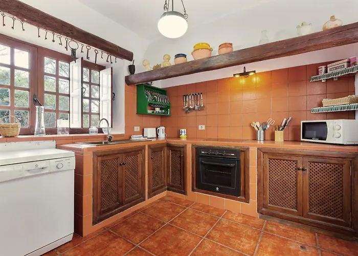 Perales Country house *